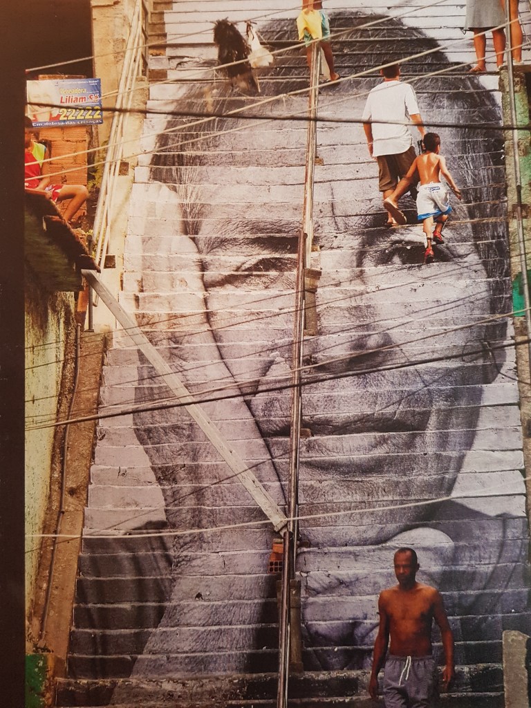 JR